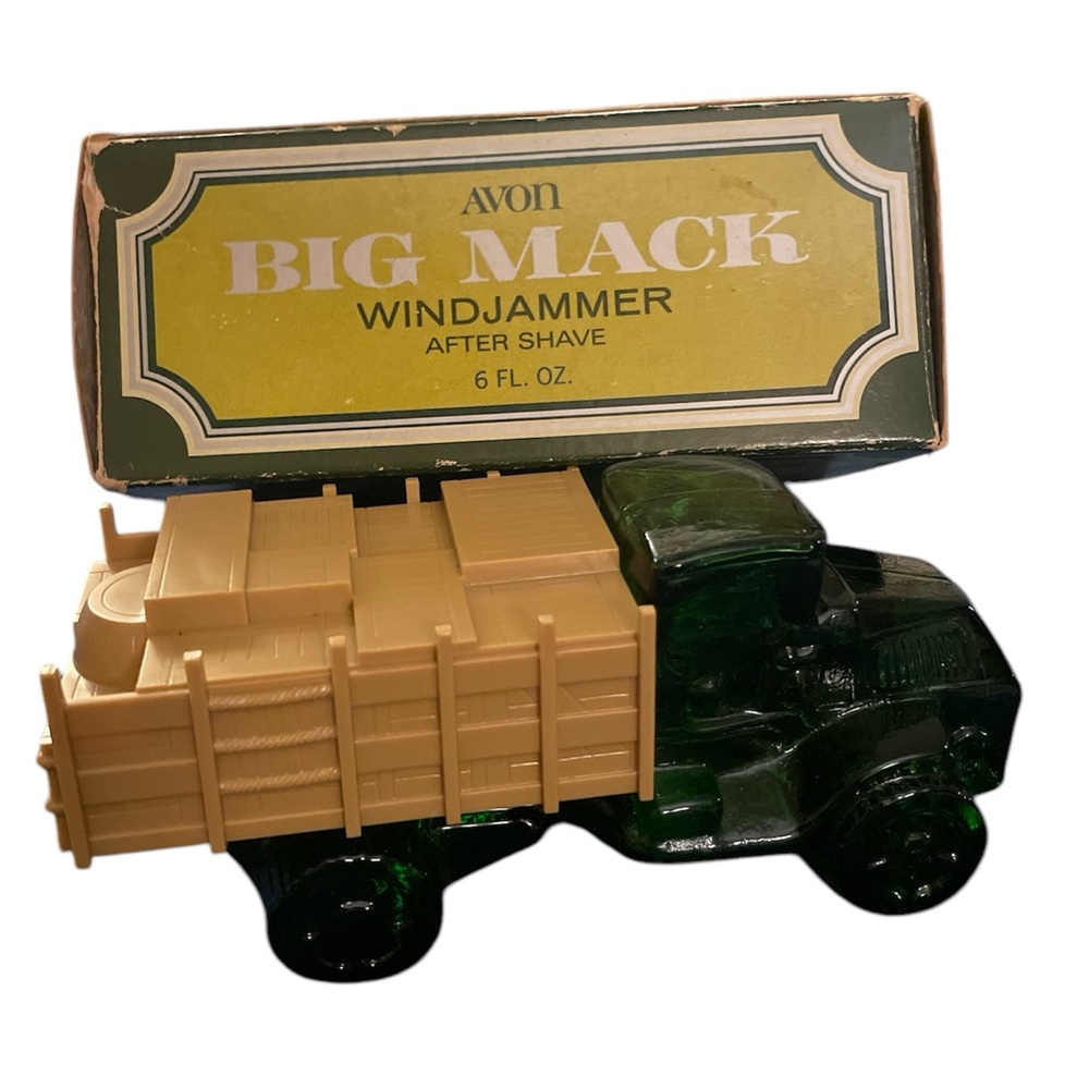 1970's Vintage AVON BIG MACK WINDJAMMER AFTER SHAVE
6 FL OZ - Picture 5 of 10